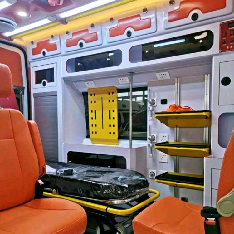 富源长途救护车护送病人租赁价格