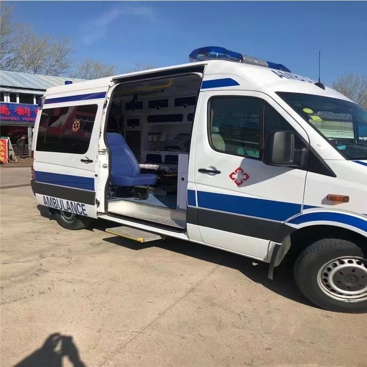 富源私人长途救护车出租转院回家